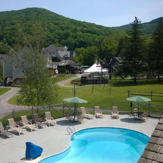 Gorgeous New Zen Suite Sleeps 4-Ski On Off Jiminy Hancock Bagian luar foto