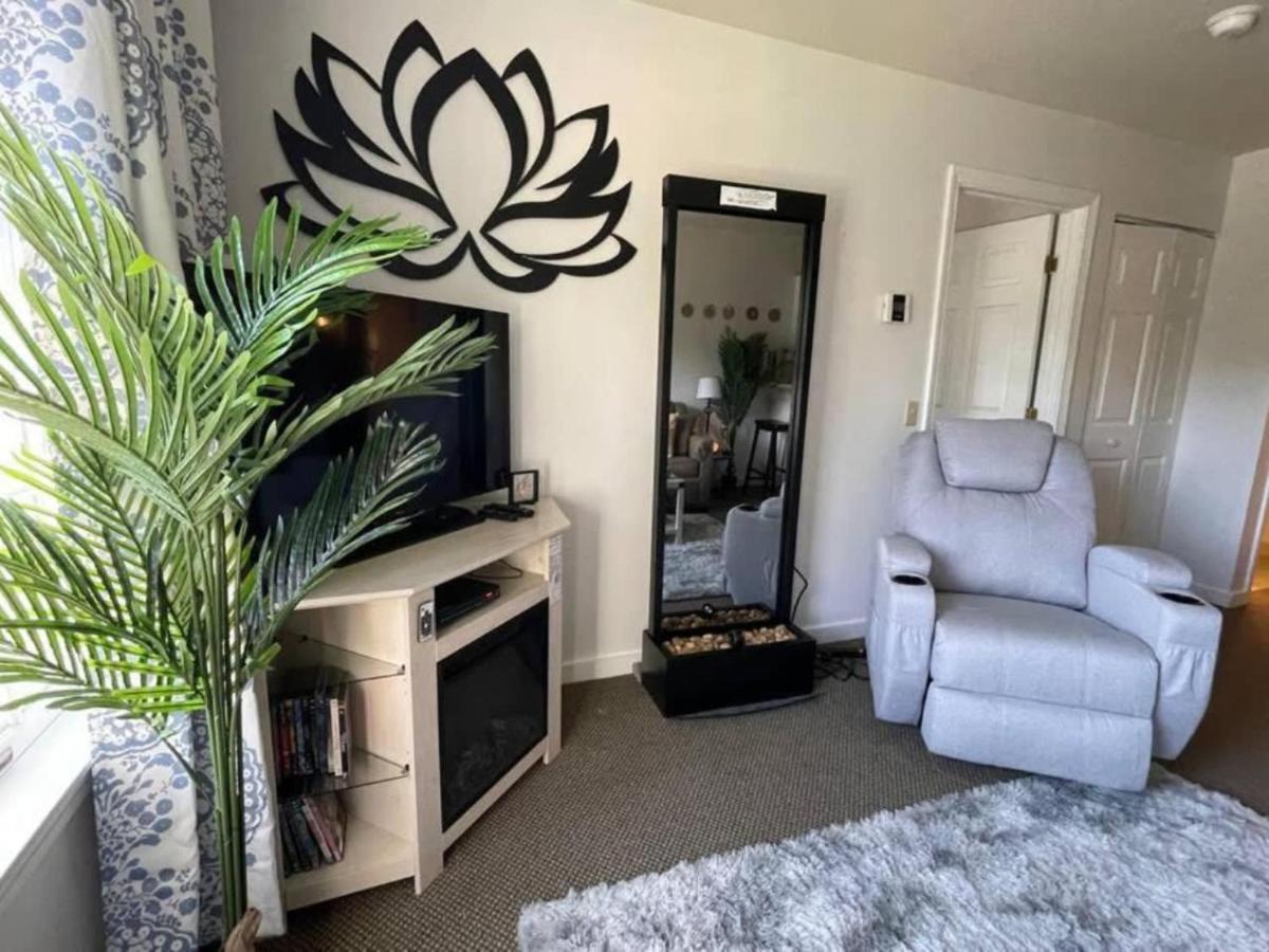 Gorgeous New Zen Suite Sleeps 4-Ski On Off Jiminy Hancock Bagian luar foto